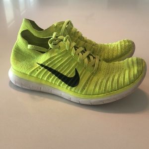 Nike Free RN Flyknit shoes